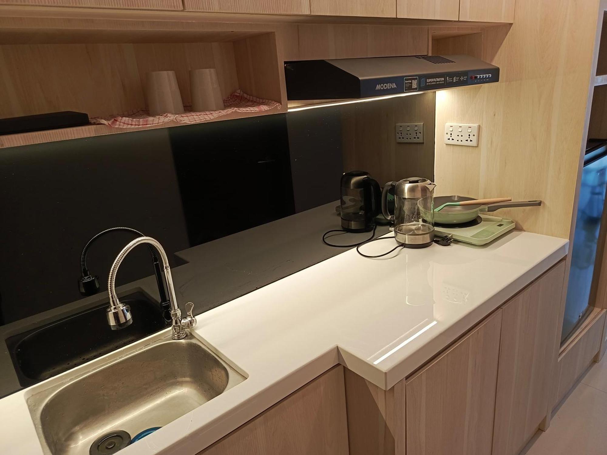 Pollux High Rise At Center With Netflix By Mesa Apartment