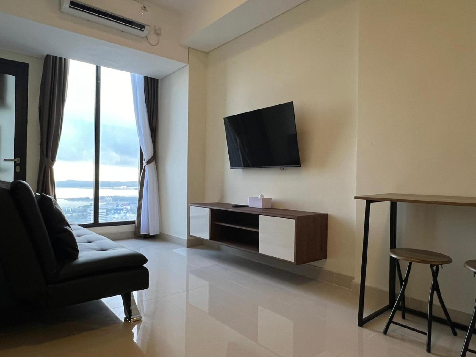 Apartment Pollux High Rise At Center With Netflix By Mesa Batam